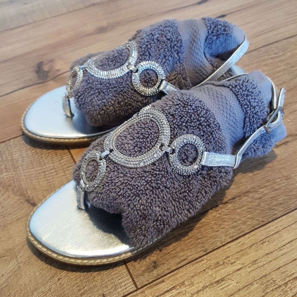 Sole Society leather t-strap sandals